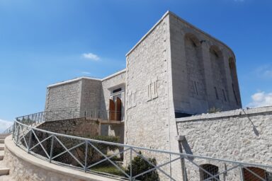 La Tour Beaumont, bâtiment principal du mémorial.